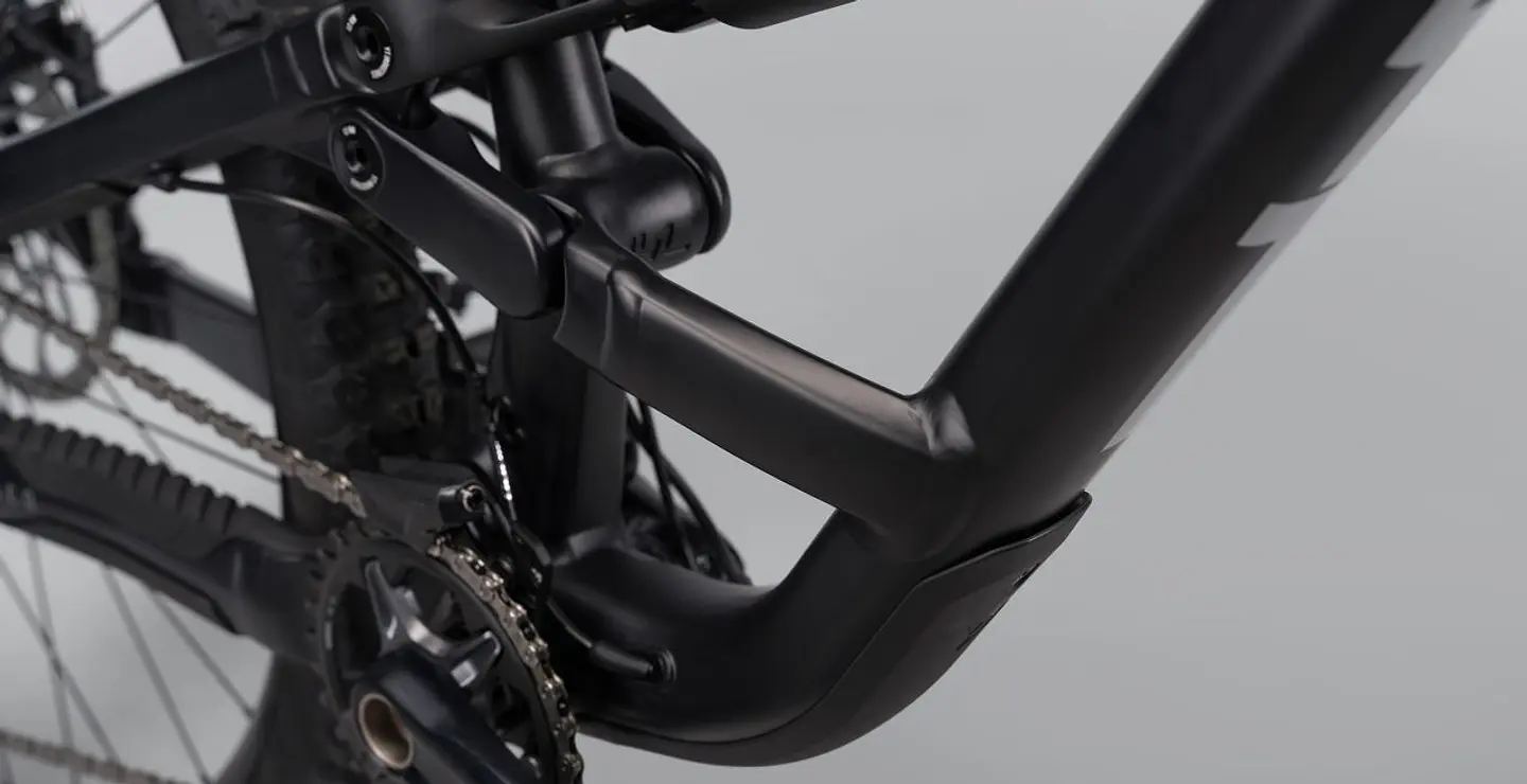 YT CAPRA CORE 2 29 AL Black 3