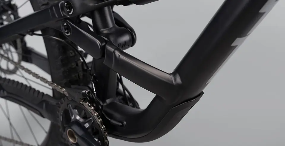 YT CAPRA CORE 2 29 AL Black 3