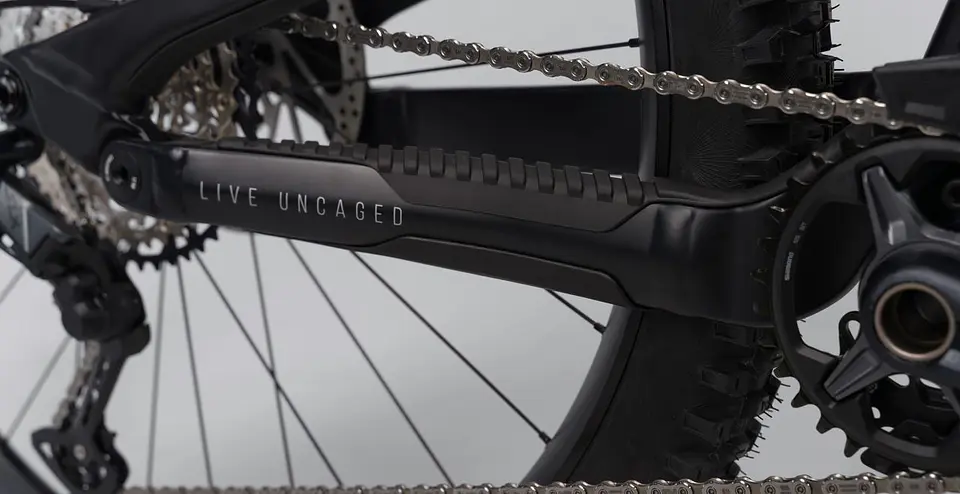 YT CAPRA CORE 2 29 AL Black 5