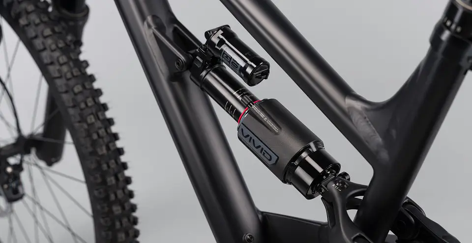 YT CAPRA CORE 2 29 AL Black 6