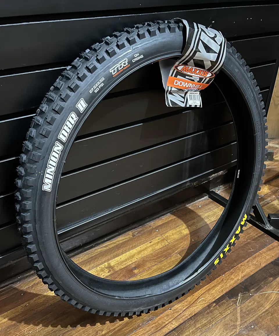 Neumático 27.5 Maxxis Minion DHR II DH Casing 1