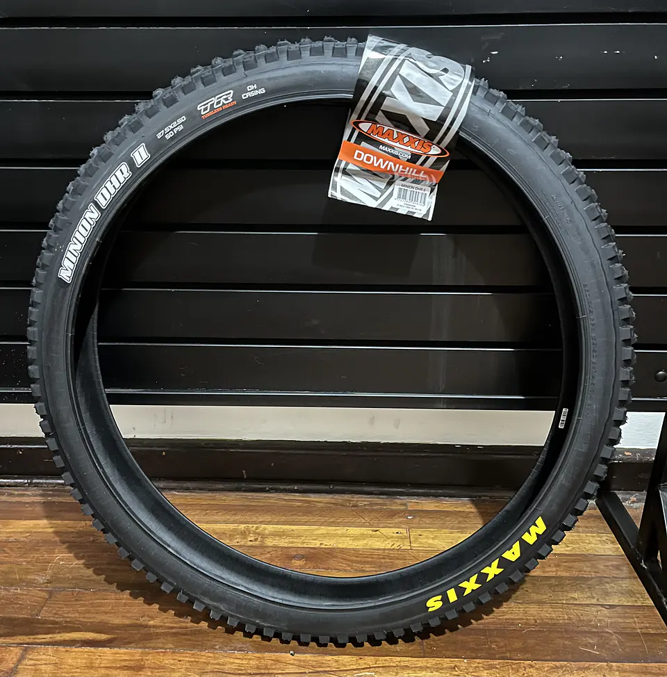 Neumático 27.5 Maxxis Minion DHR II DH Casing 2