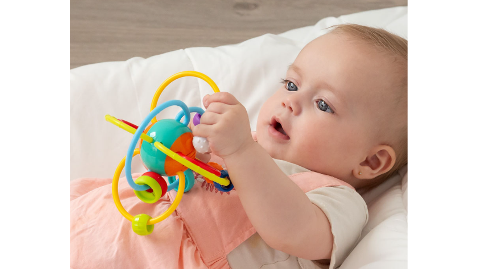 BRINQUEDO BOLA GUIZO 3M+ 4