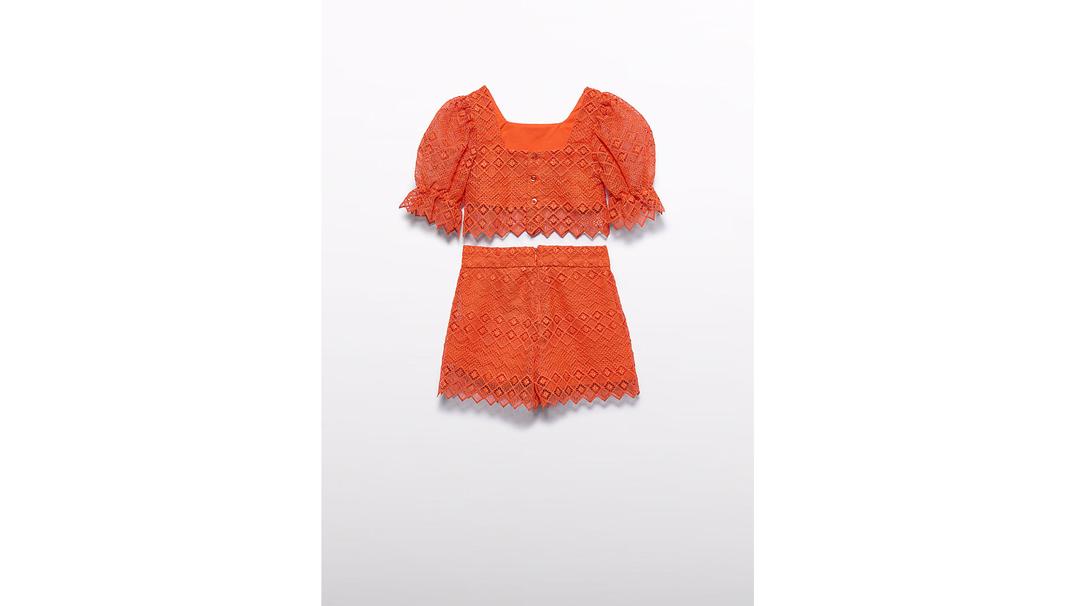 CONJ. BERMUDA GUIPUR 4