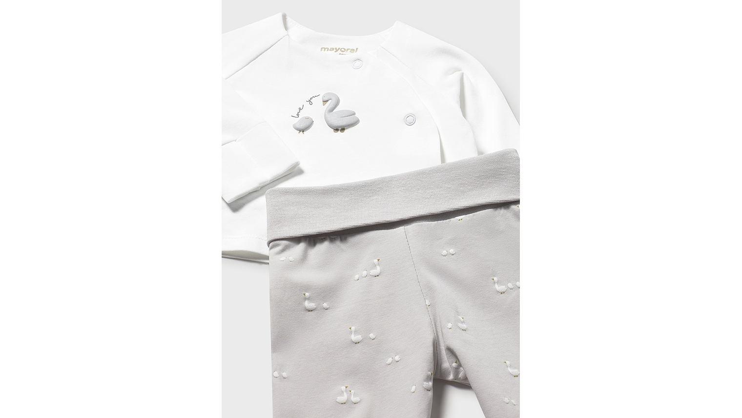 SET PRENDA CONJ. GORRO 4