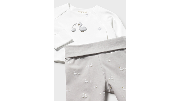 SET PRENDA CONJ. GORRO 4