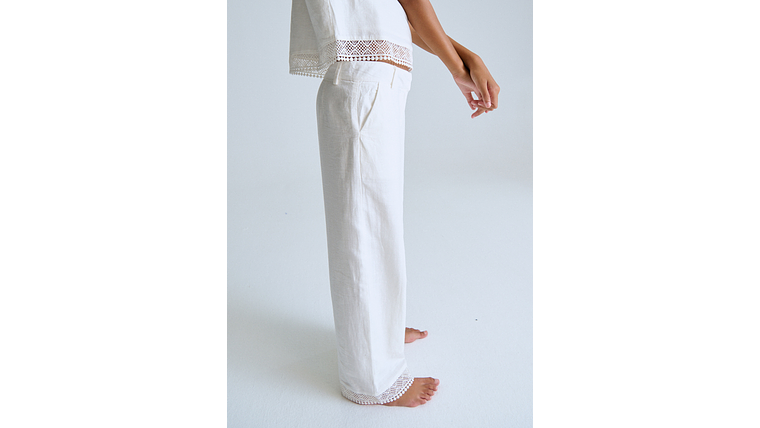 CALÇA C/ FITA BORDADA 6