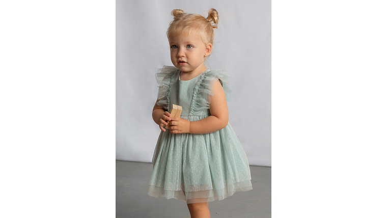 VESTIDO TULE C/ FAIXA CABELO 2