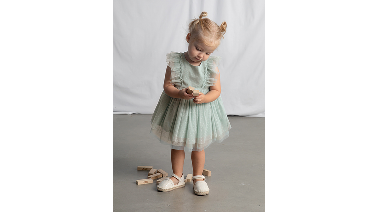 VESTIDO TULE C/ FAIXA CABELO 3