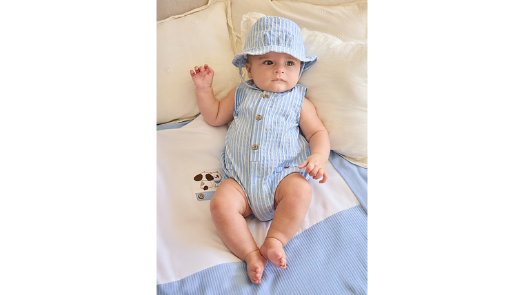 FATO BEBÉ E GORRO 1