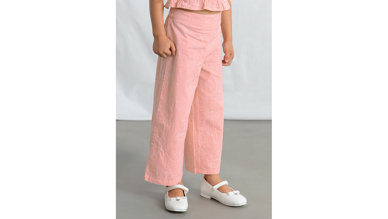 CONJ. CALÇA LARGA BORDADA 5