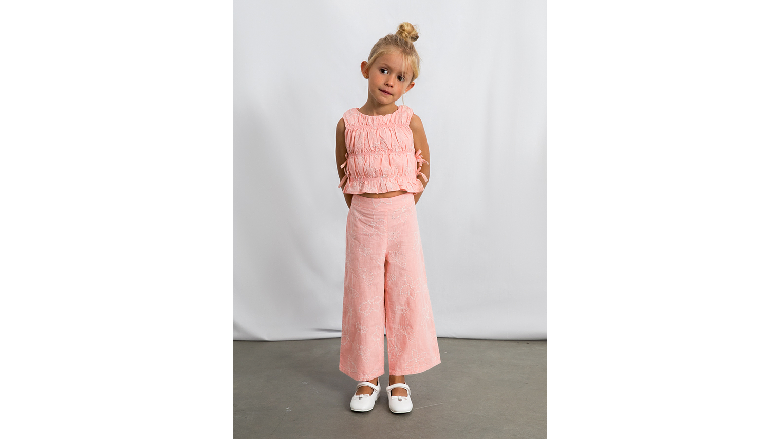 CONJ. CALÇA LARGA BORDADA 1