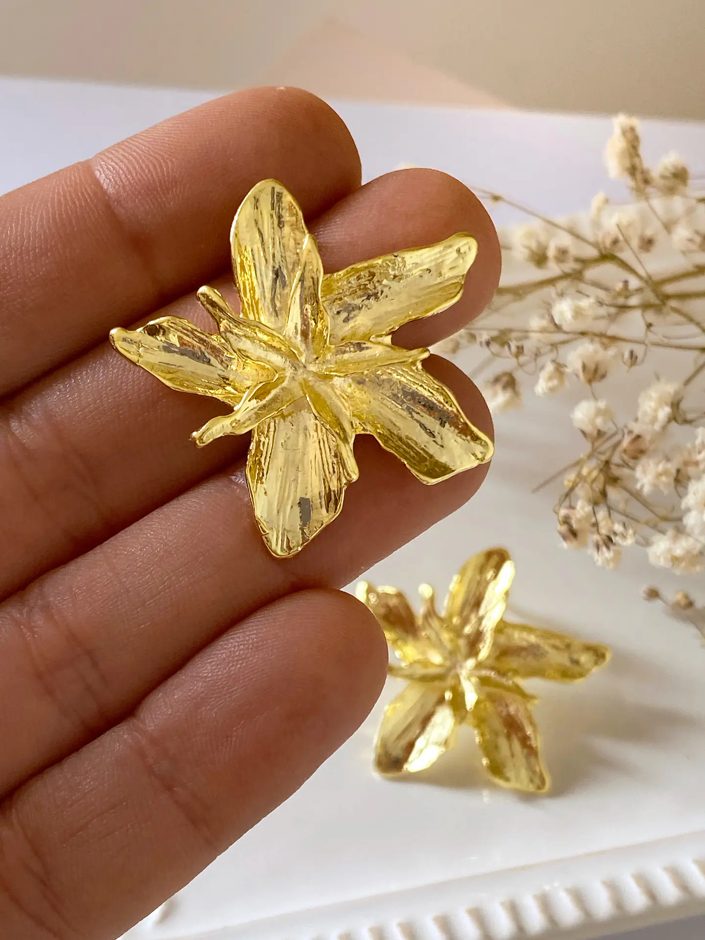 Aros Magnolia Gold 3
