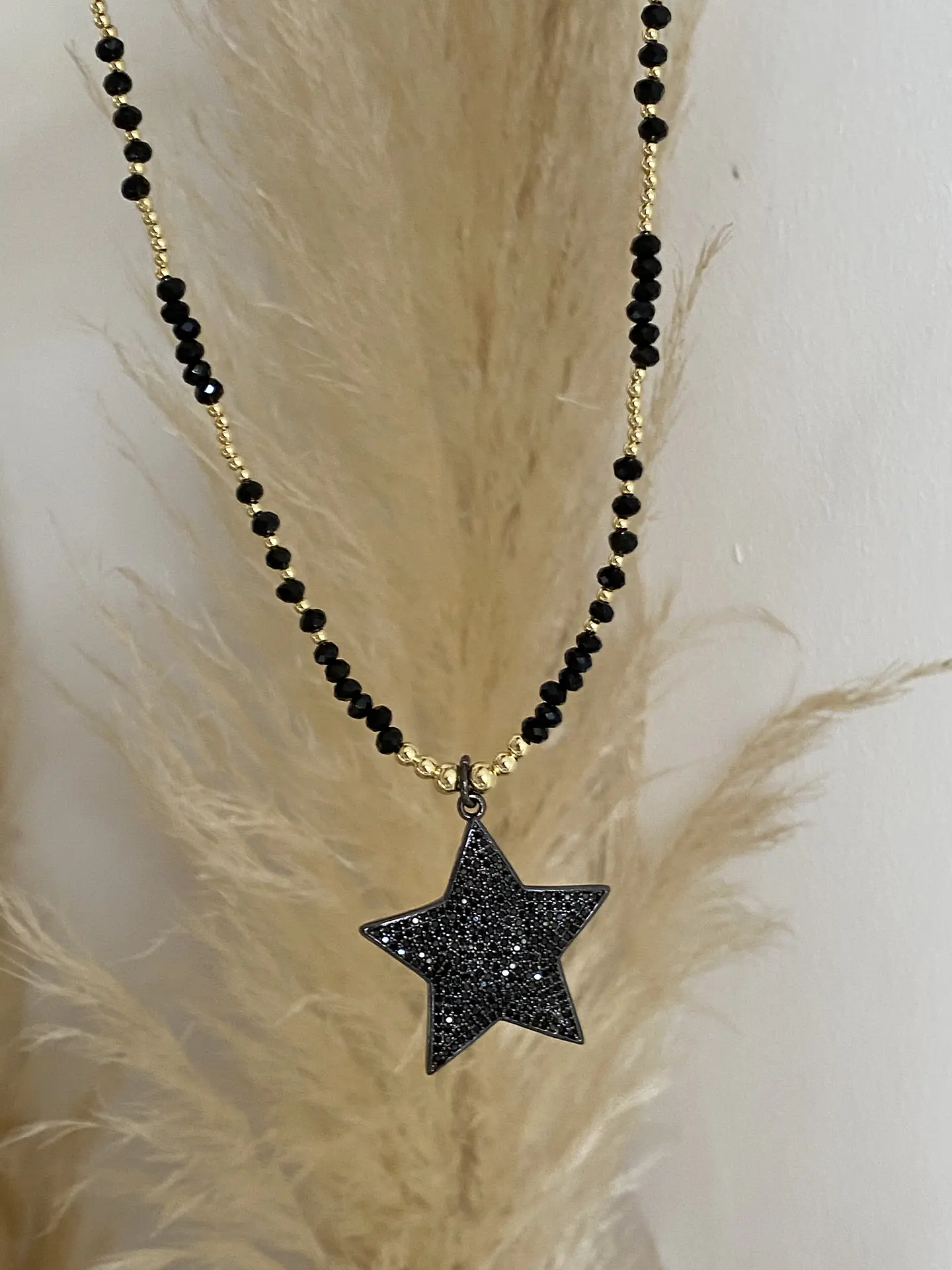 Collar Estrella Black piedras facetadas  1