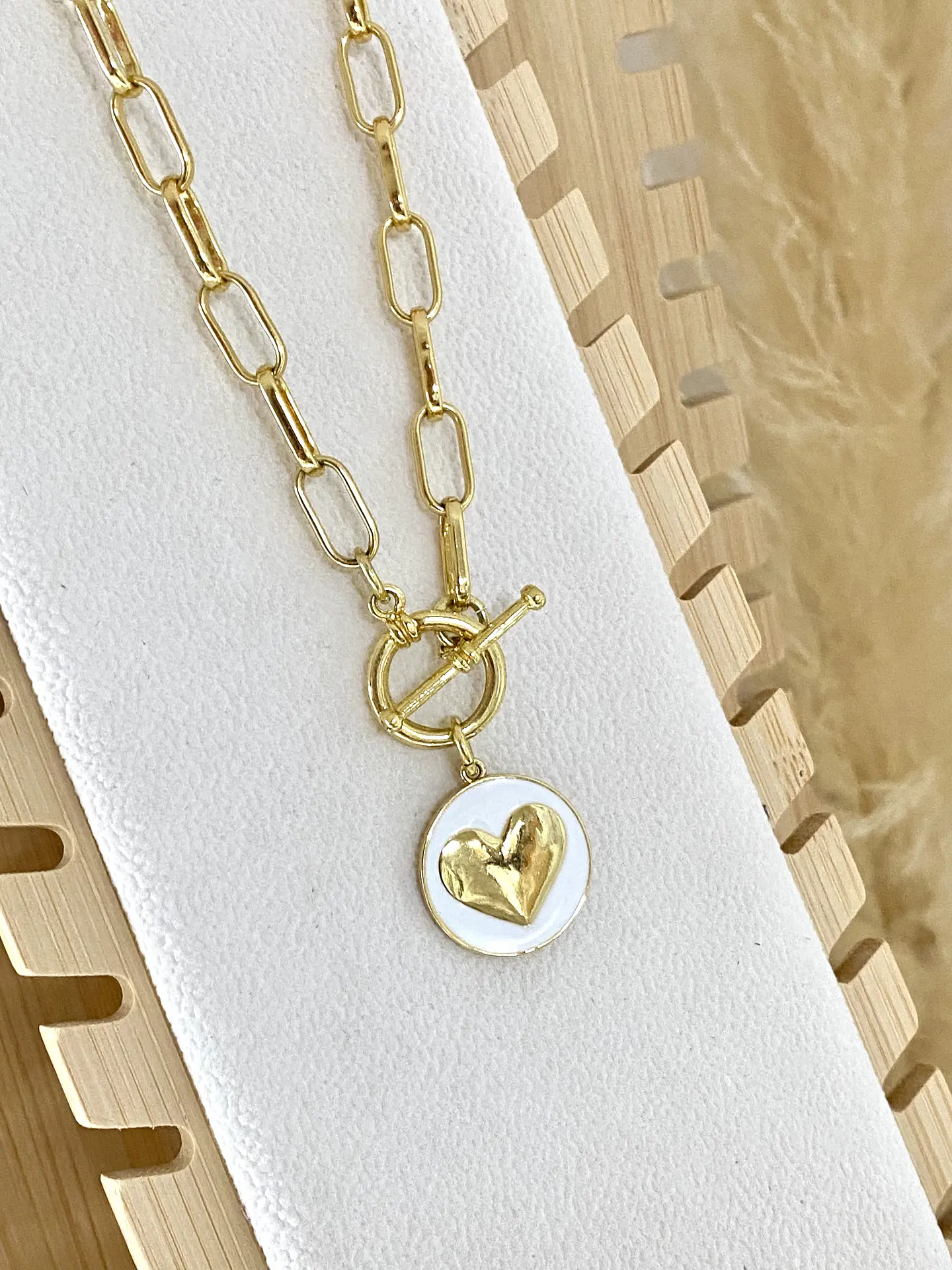 Collar  medalla Corazón Blanca  2
