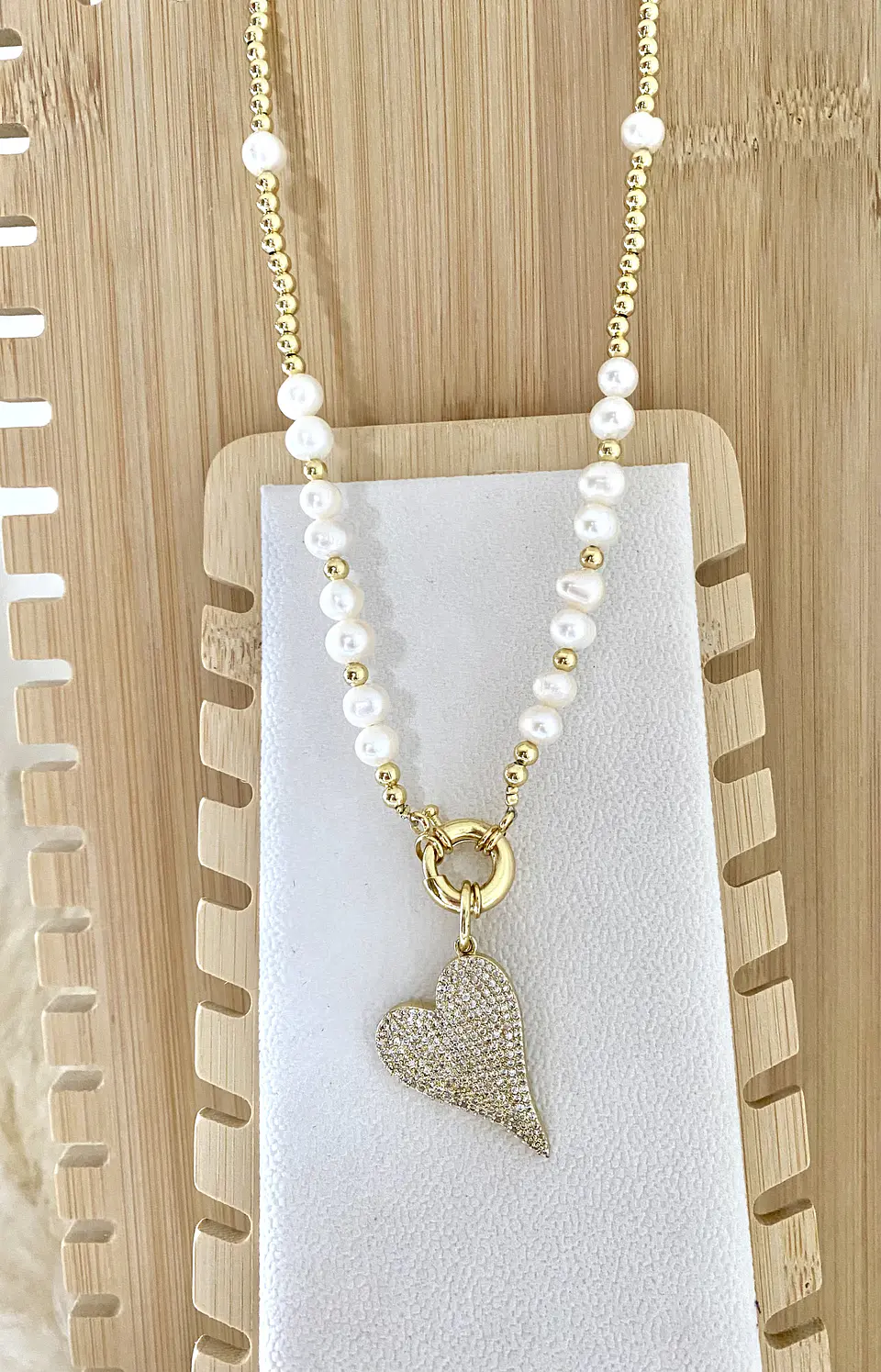 Collar Perlas de Río Corazón Inclinado  1