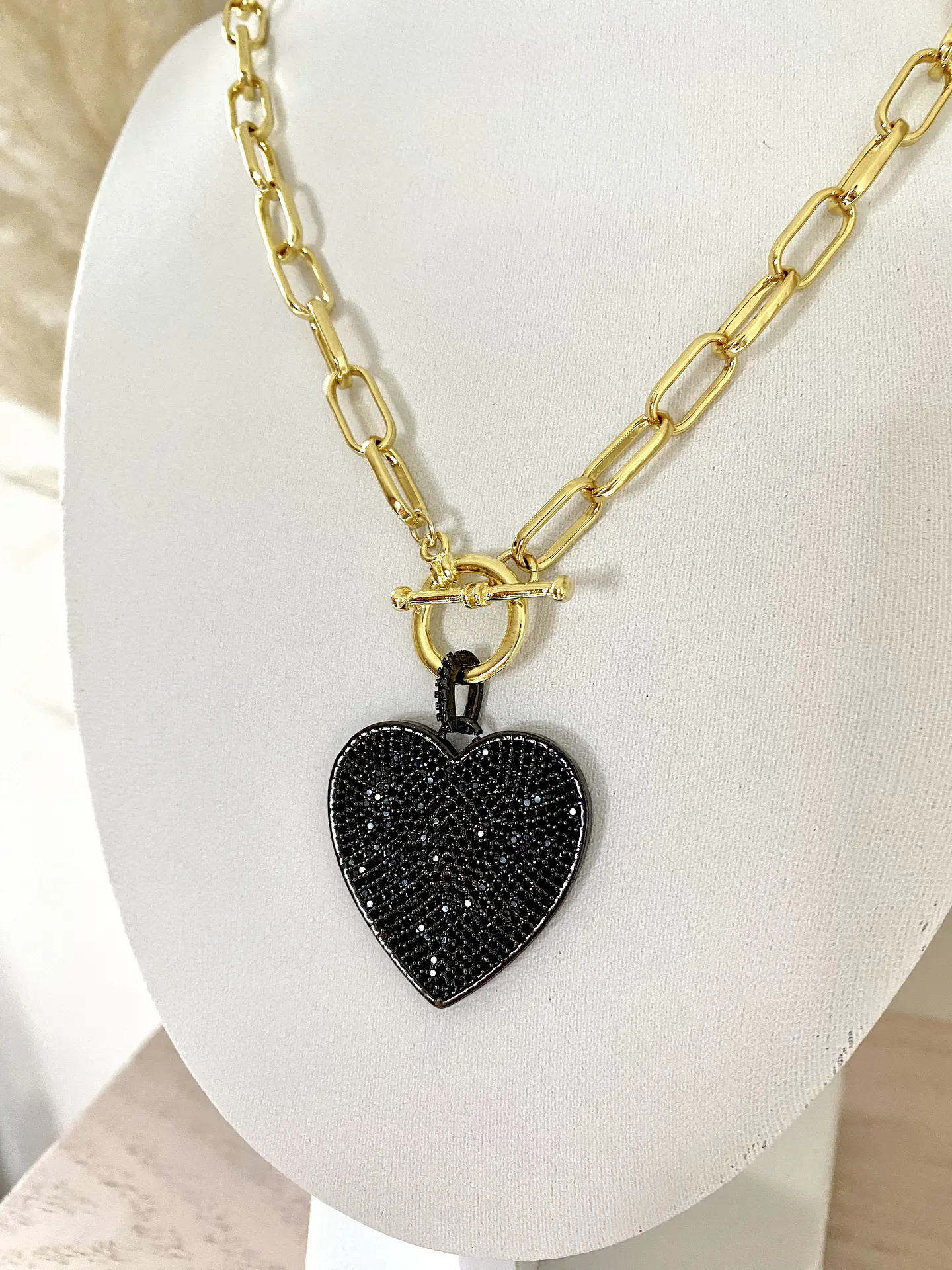Collar Maxi Corazón Black Circones  3