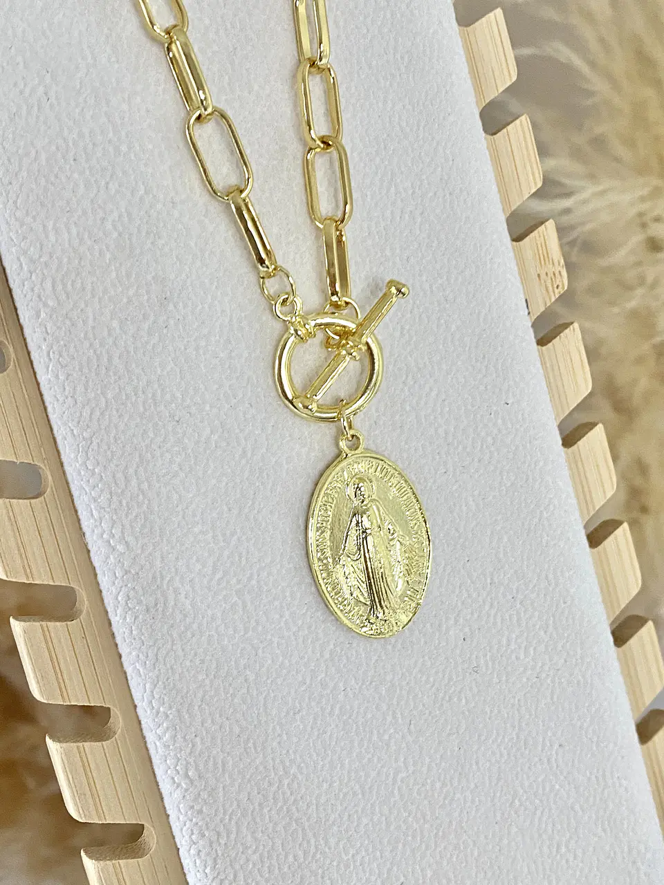 Collar Reversible  Virgen enchape Oro  2