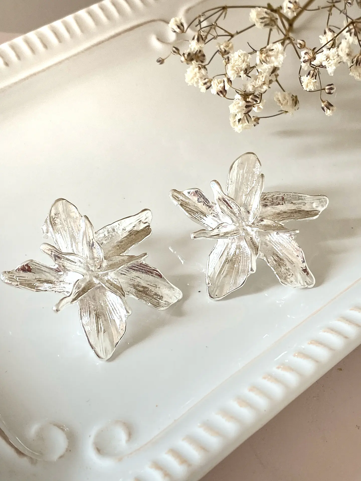 Aros Magnolia Silver  1