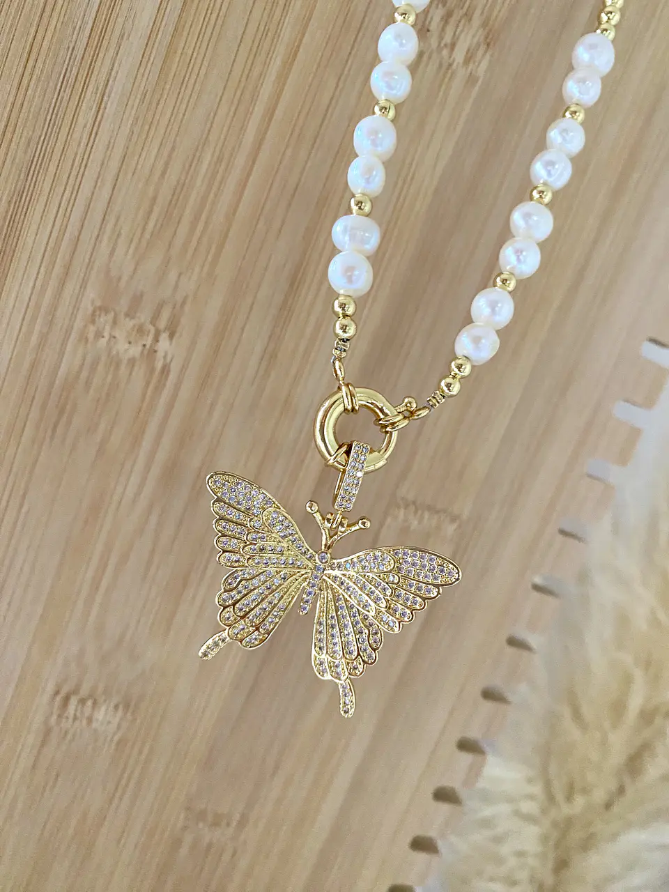 Collar Perlas dije Maxi Mariposa Circones  1