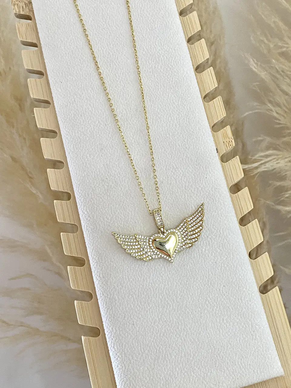 Cadena dije Corazón Alado Circones Gold 4