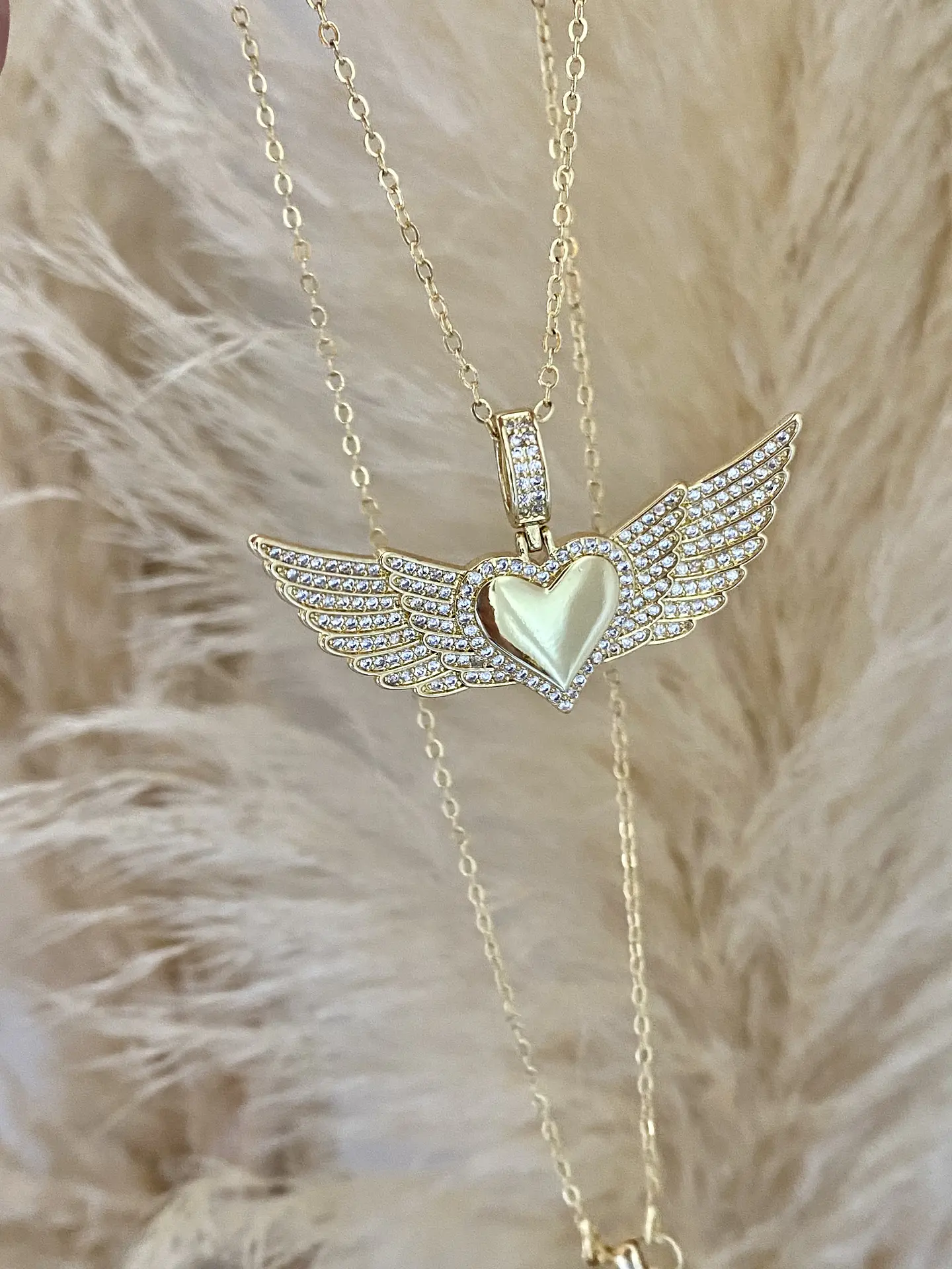 Cadena dije Corazón Alado Circones Gold 1