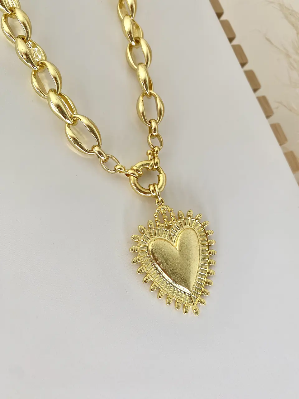 Collar Maxi Cadenon Corazon Sagrado 4