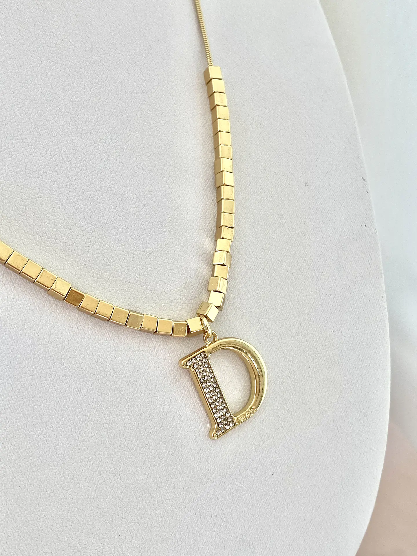 Collar  Inspo Dior Mostacilla cuadrada  Gold 2