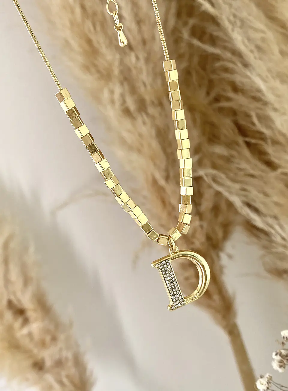 Collar  Inspo Dior Mostacilla cuadrada  Gold 4