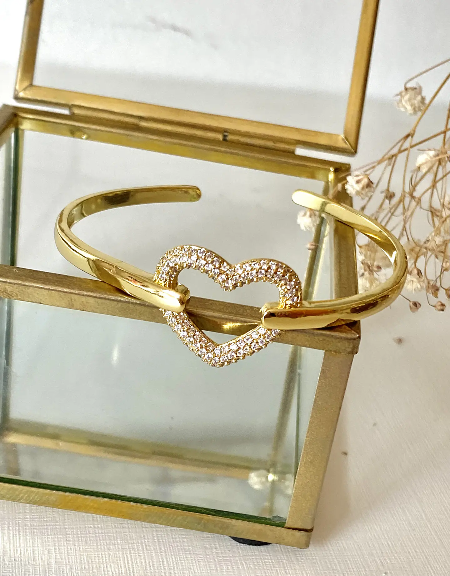  Pulsera Corazón Silueta Circones Gold  4
