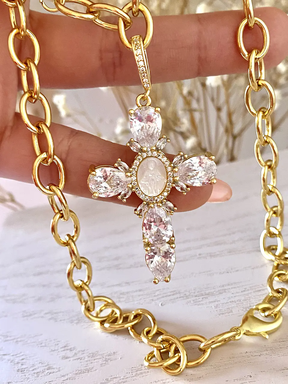 Collar Maxi Cruz Cristal y Angel Nacar  1