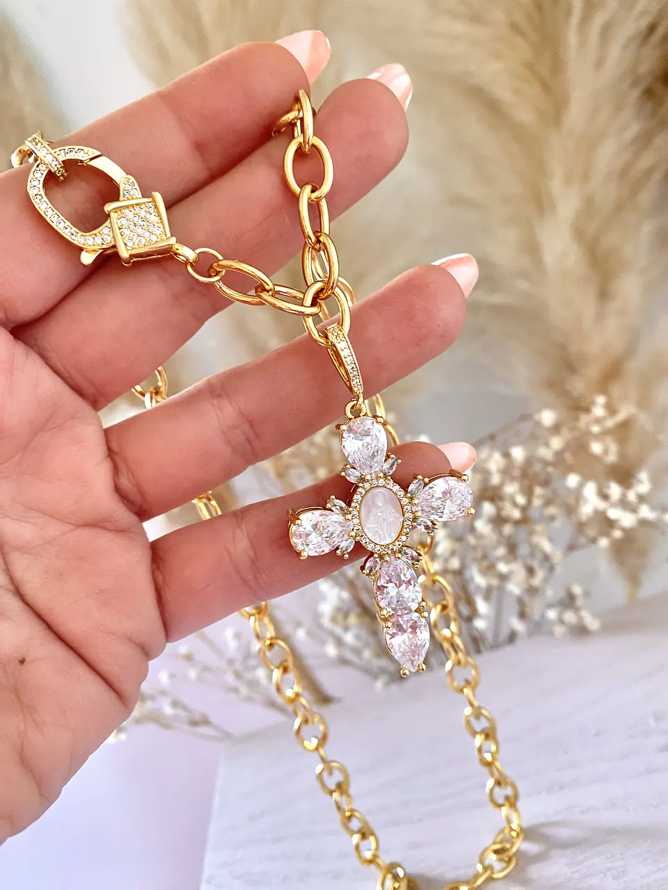 Collar Maxi Cruz Cristal y Angel Nacar  2