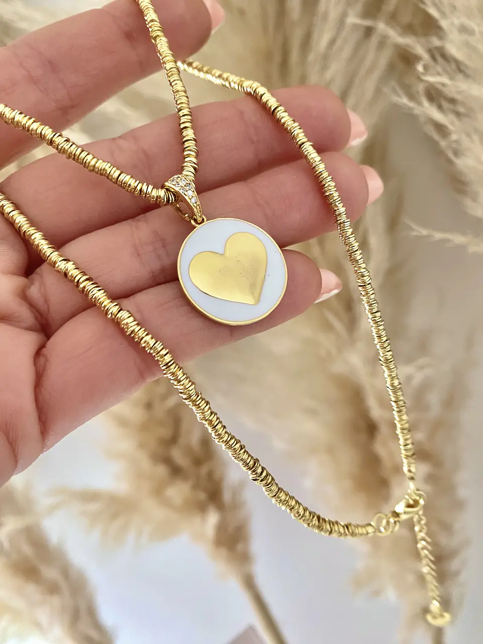 Collar Mostacilla medalla Corazón Blanca  1