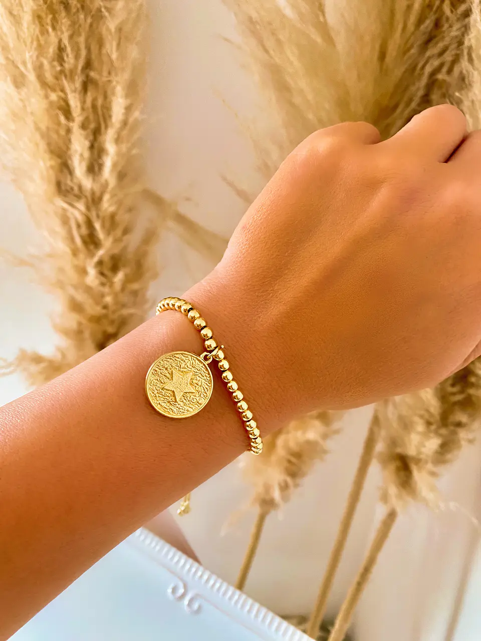 Pulsera balines dije Medalla Estrella Gold 2