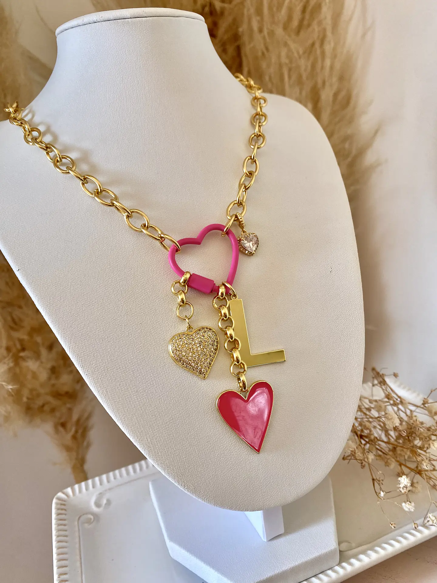 Collar conector corazón fucsia + mix de dijes  2