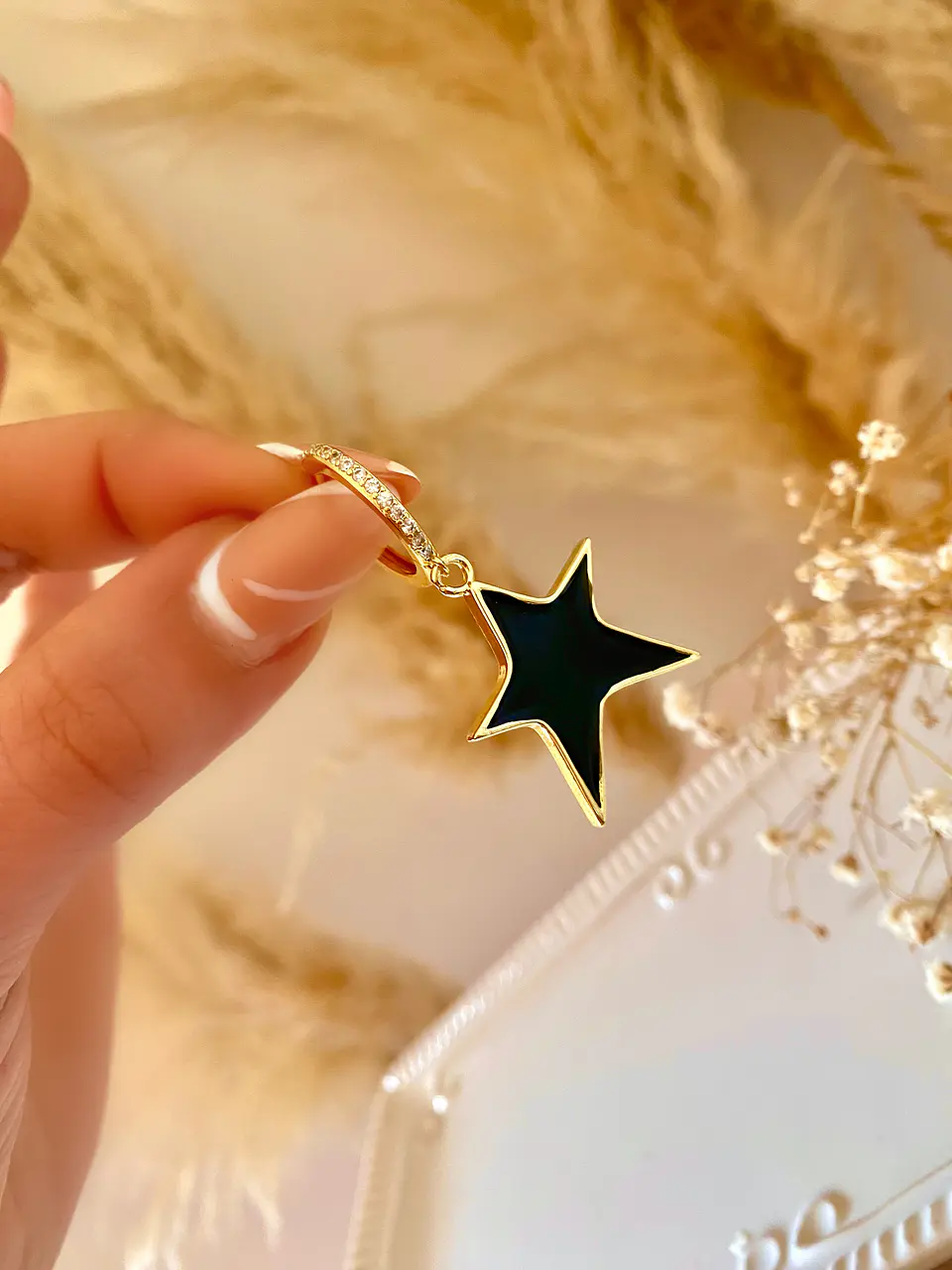 Aros Estrella Black argolla circones gold  2