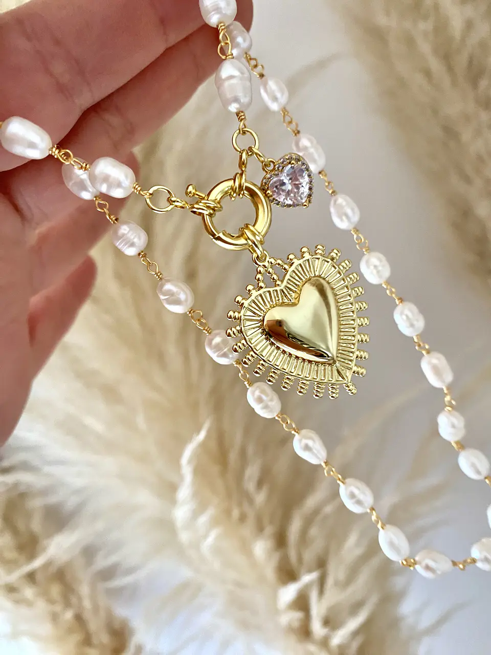 Collar Perlas Corazón  Sagrado punto luz 3