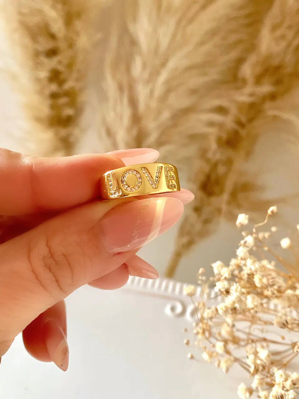 Anillo LOVE Circones gold  2