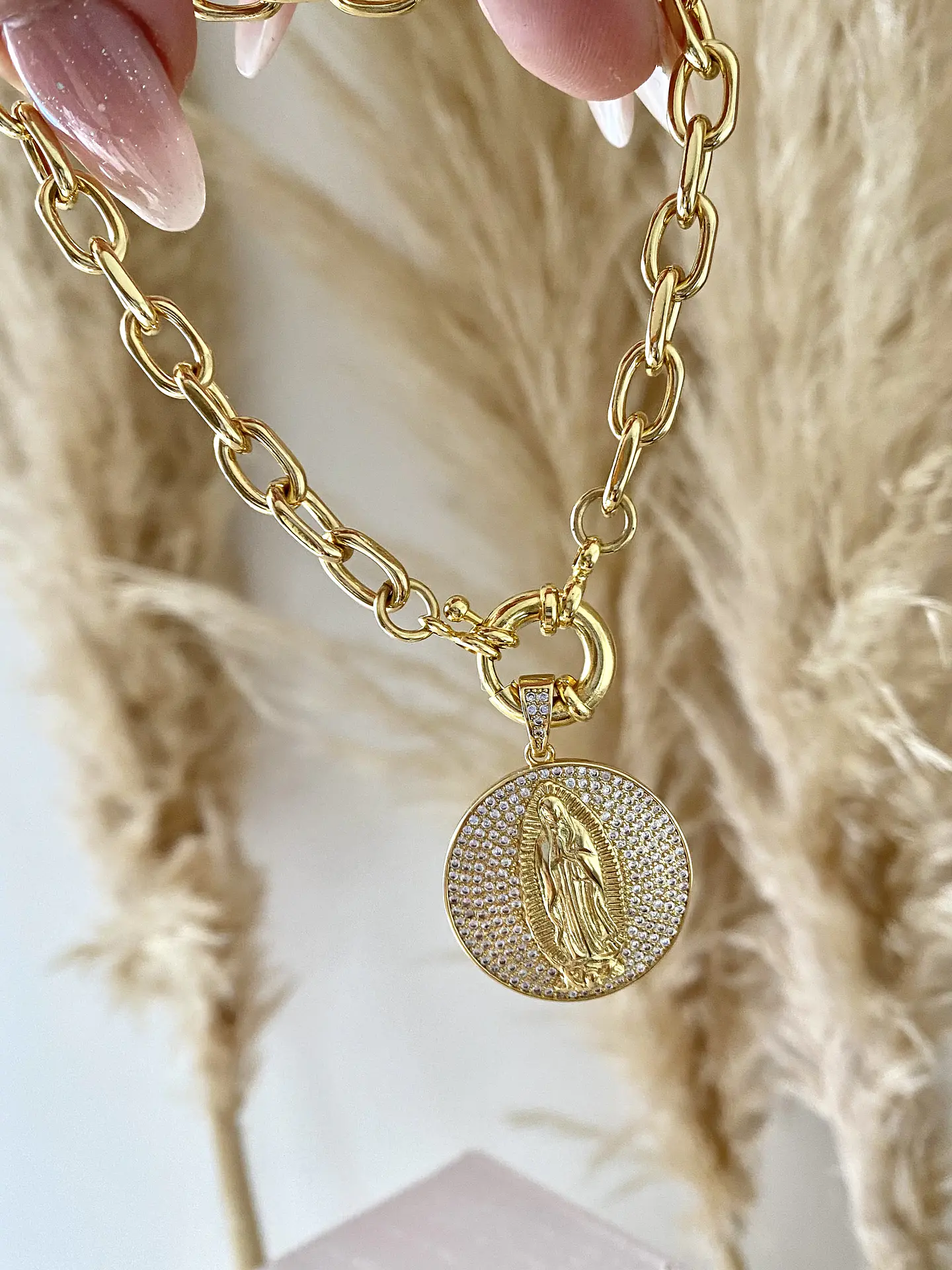 Pulsera Medallón Virgen circones  2