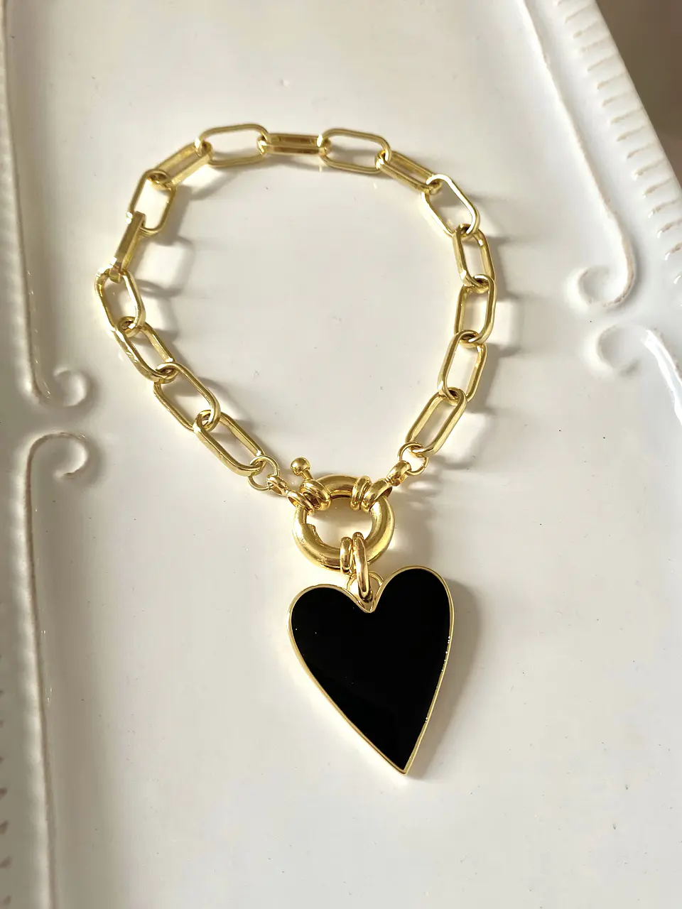 Pulsera Corazón Black  esmaltado gold 1