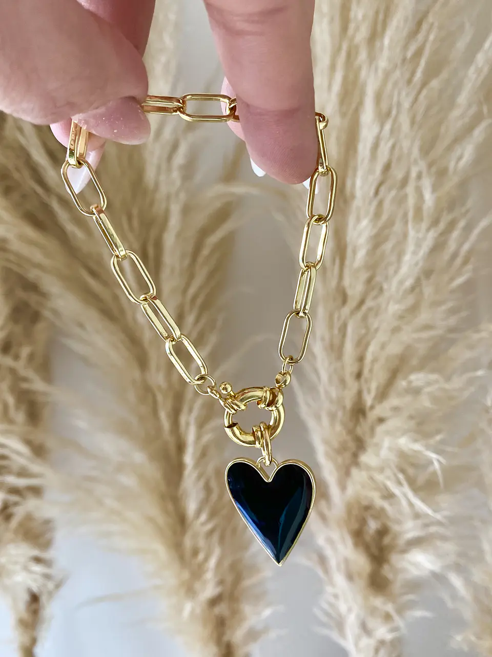 Pulsera Corazón Black  esmaltado gold 2