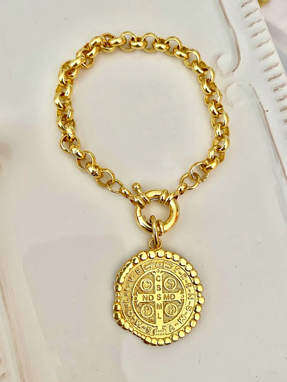 Pulsera Medallón San Benito Gold 1