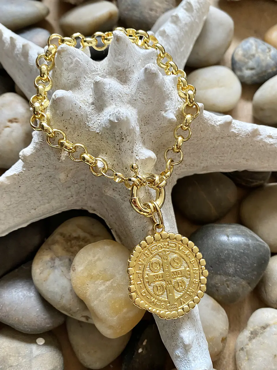 Pulsera Medallón San Benito Gold 2