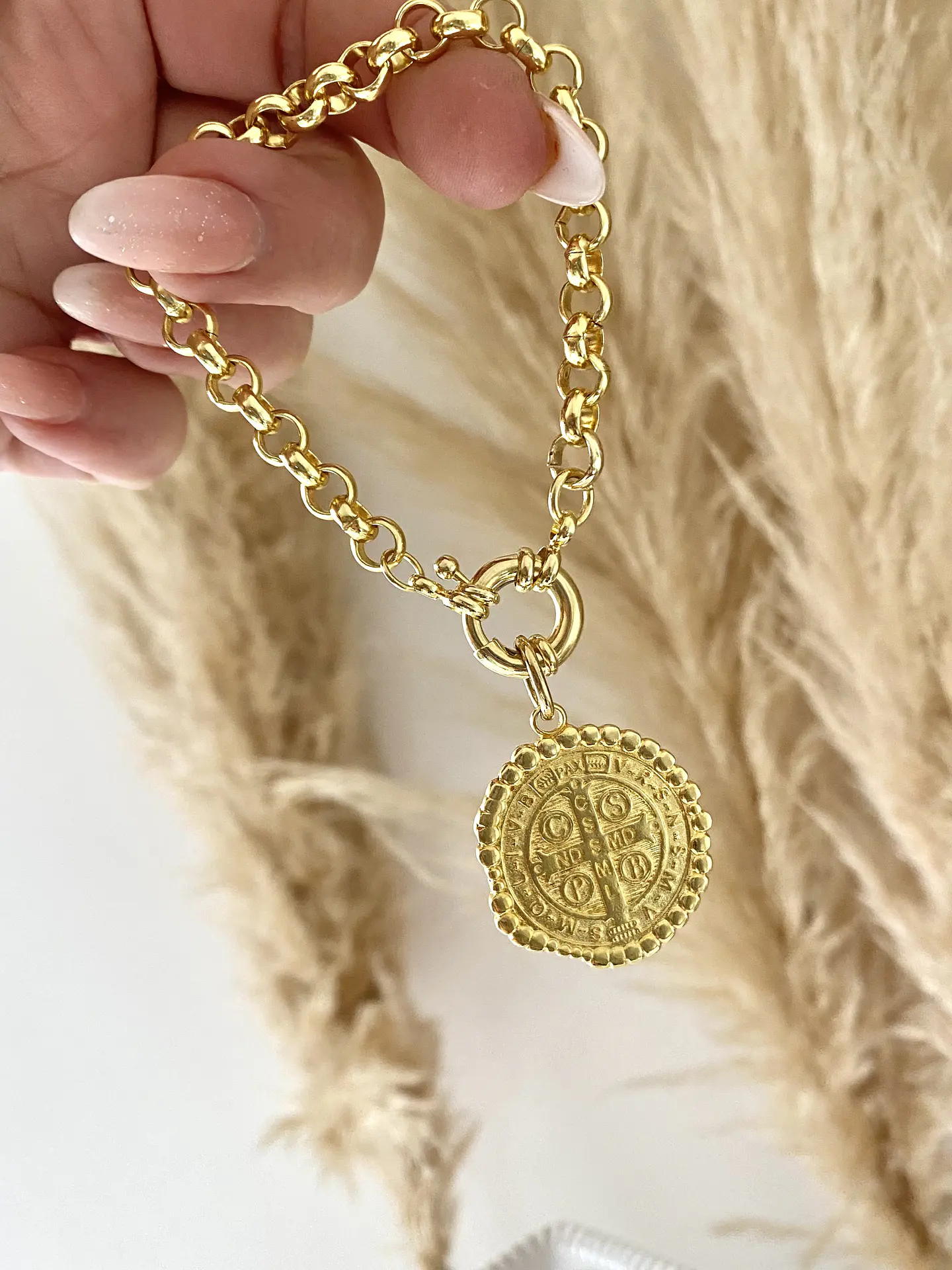 Pulsera Medallón San Benito Gold 3