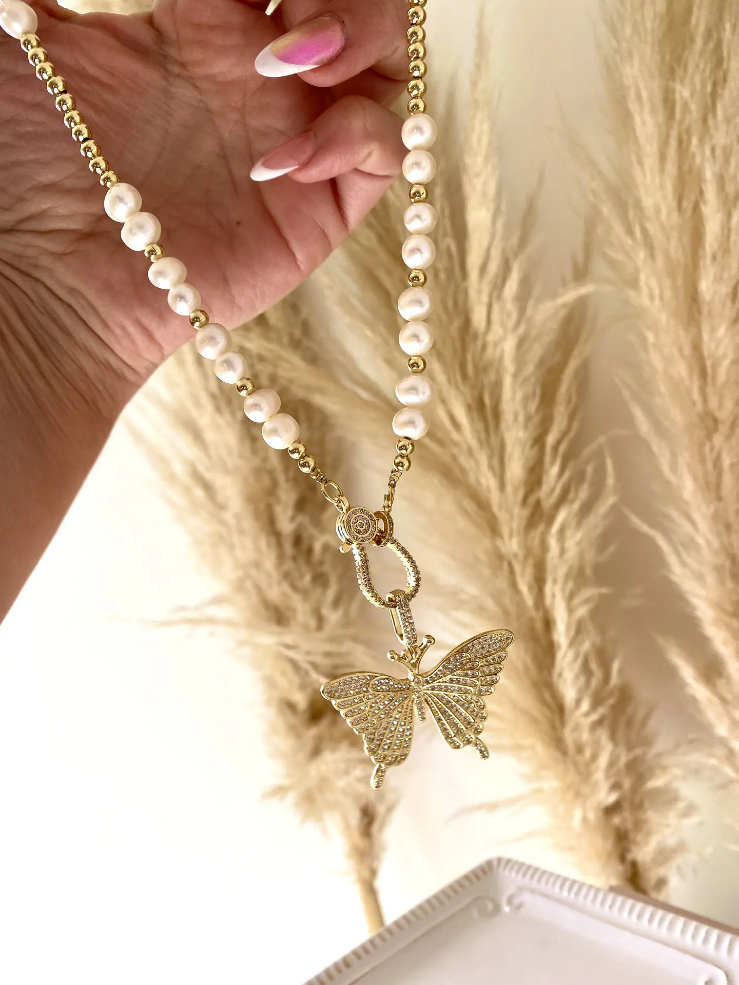 Collar Perlas de Río y Maxi Mariposa Circones  2