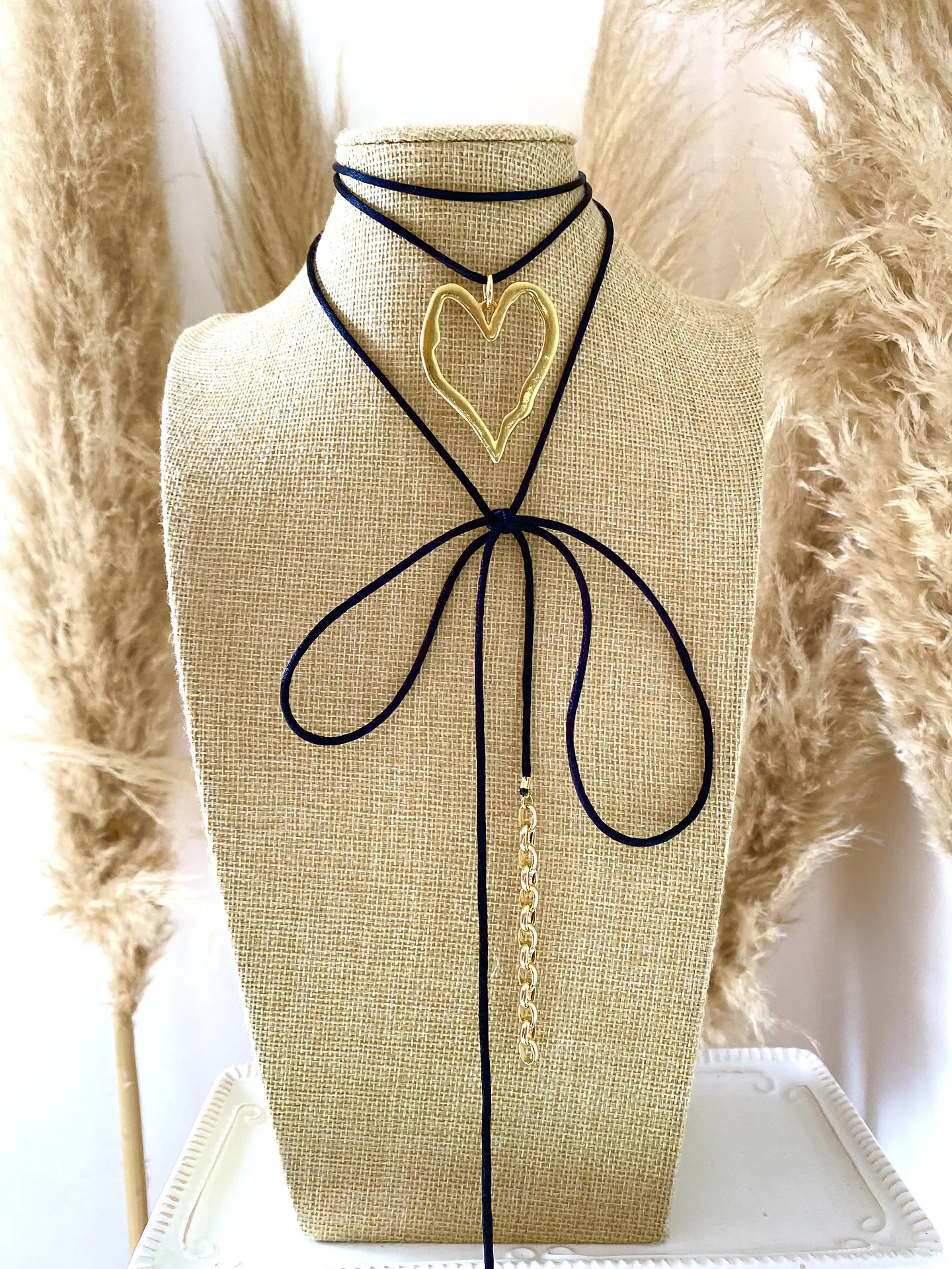 Collar Cinto negro Maxi Corazon  1