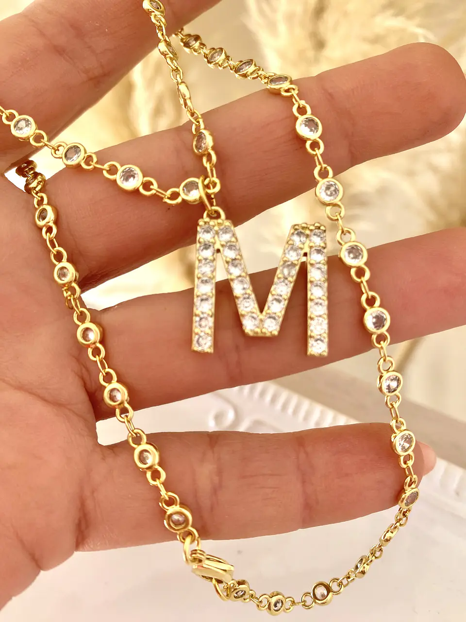 Collar inicial M circones Cadena circon  1
