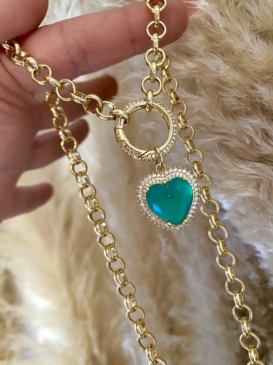  Collar Corazón color Esmeralda  eslabones redondos gold 7