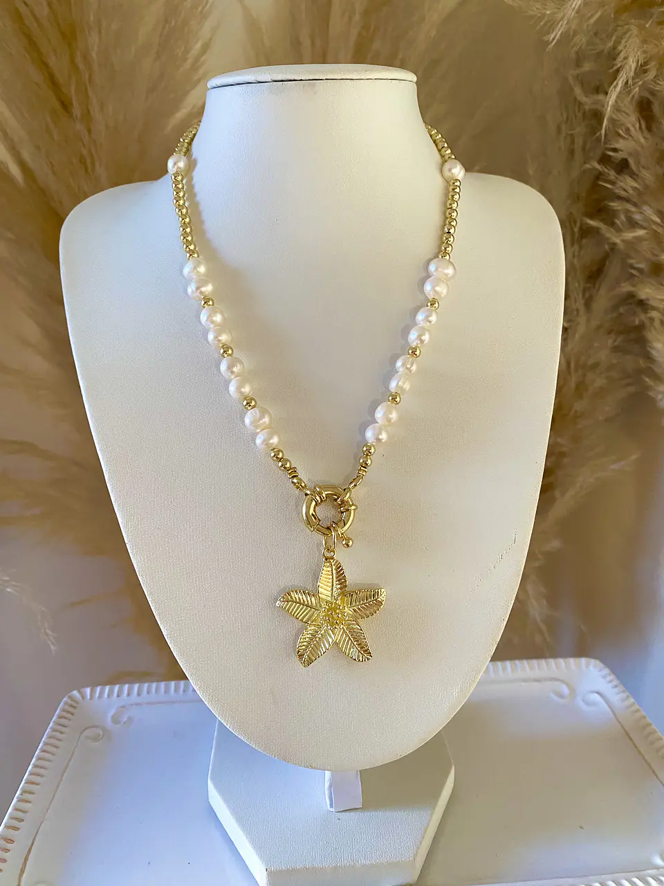 Collar Perlas Río y balines Flor gold  5