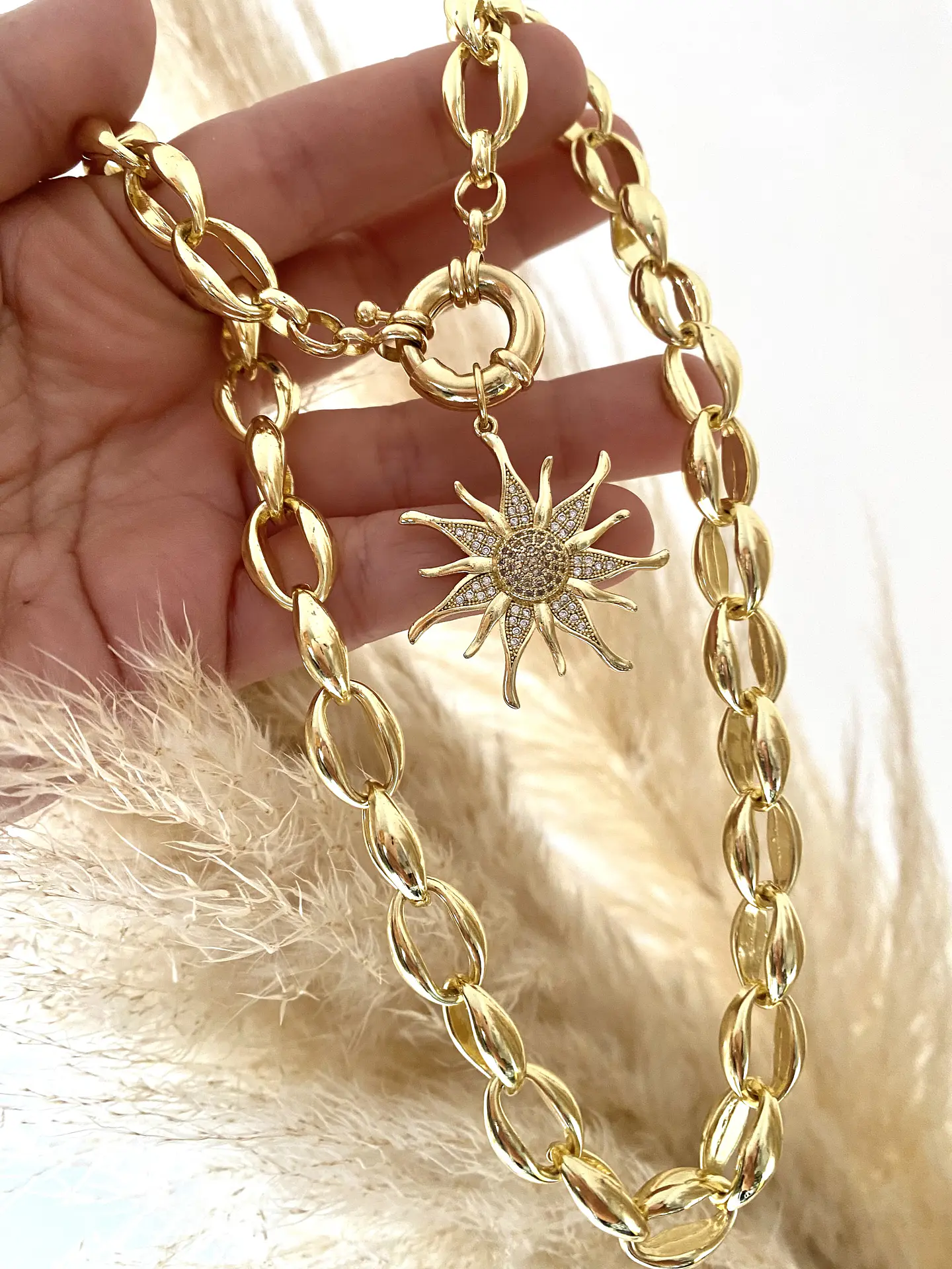 Collar Maxi Eslabones Sol Circones 2